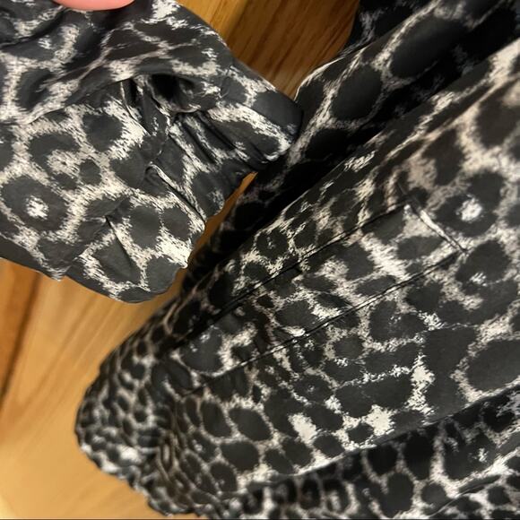 CJ Banks Lightweight Leopard Print Full Zipper Jacket Plus Size 1X w/ Pockets - Picture 3 of 7